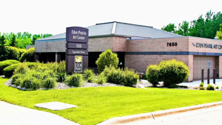 Steps to Organize a Respectful Memorial in Eden Prairie, MN