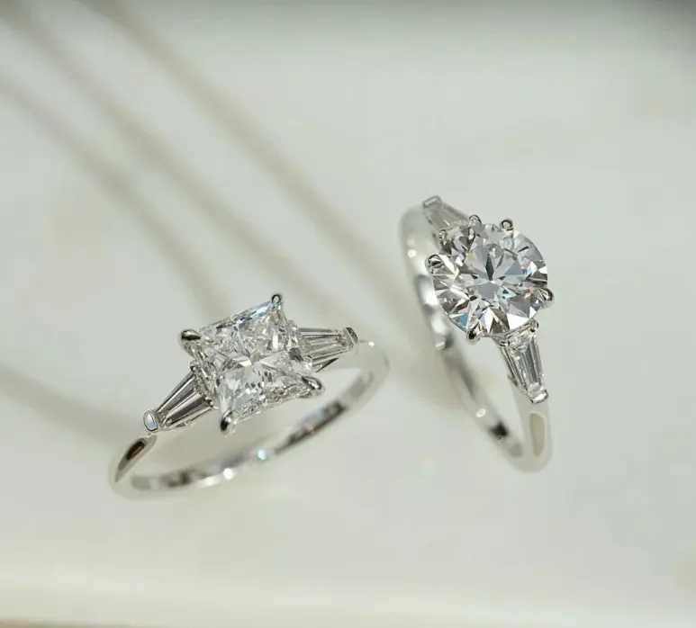The Beauty of Big Diamonds Comparing 1-Carat, 4-Carat, and 5-Carat Rings