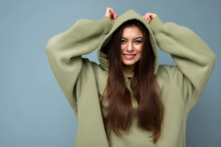 Why Syna World Hoodies Are Perfect for Stress-Free Travel