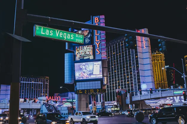 The Multitask Generation Young People Who Work, Study, and Play Without Leaving Home