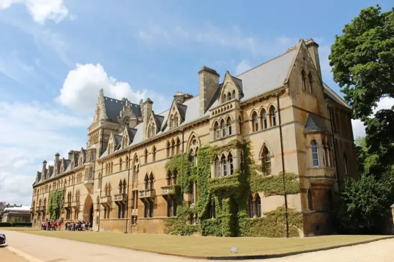 Top 6 universities for Sociology in the UK