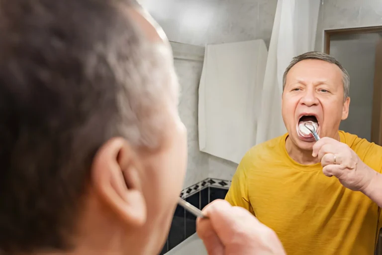 7 Oral Health Issues That Can Quickly Turn Into Emergencies for Seniors