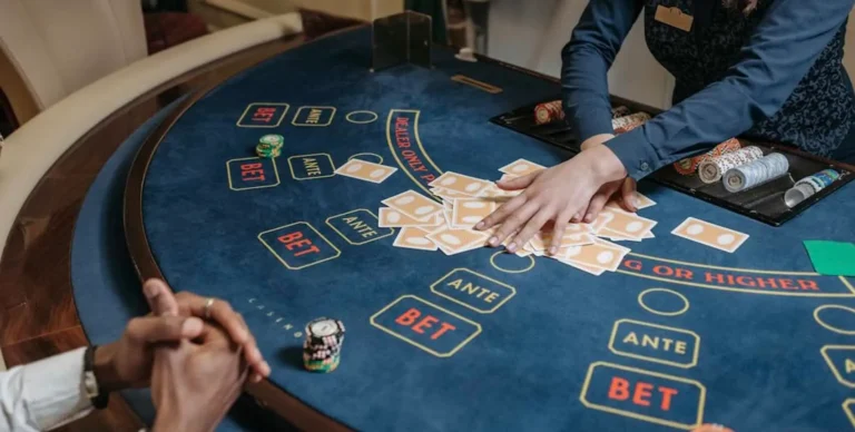 What Is Weekly Cashback In Online Casinos