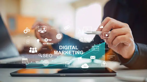How Digital Marketing Experts Help Businesses Compete Online