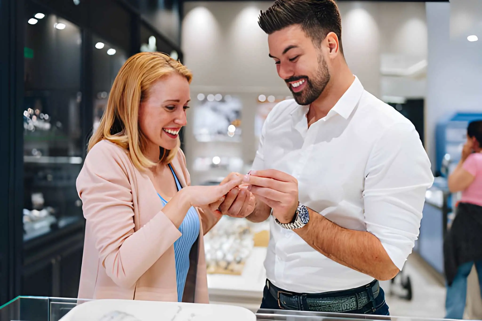 What Are the Facts That a First Time buyer should know before they pick an Engagement Ring
